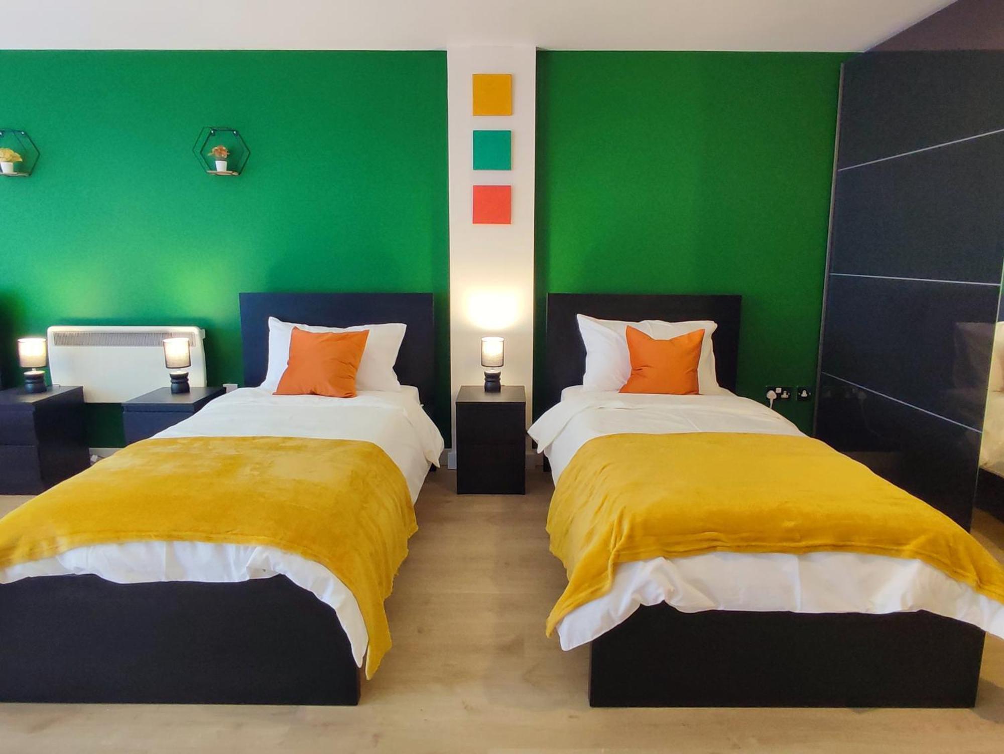 Duplex Apartment In Leeds With King Size Bed - Long Stay Rates Available Luaran gambar