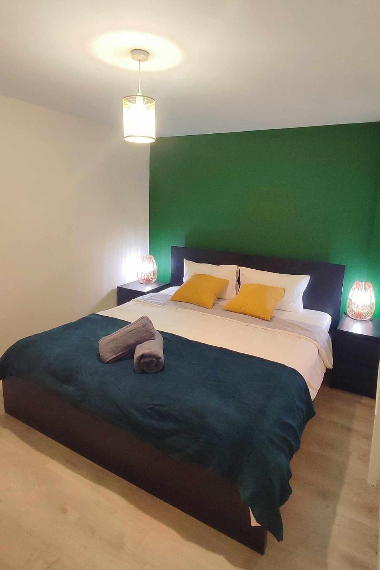 Duplex Apartment In Leeds With King Size Bed - Long Stay Rates Available Luaran gambar