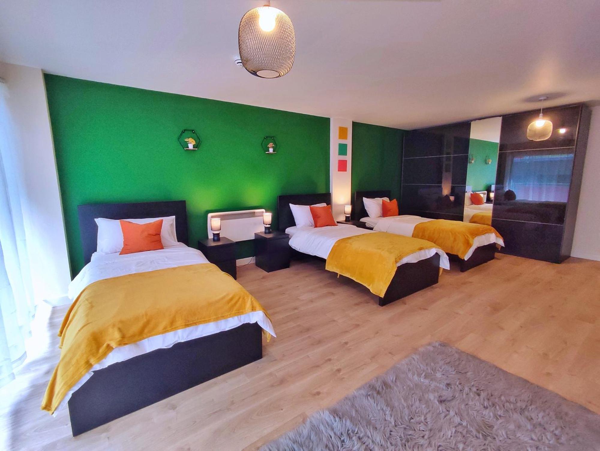 Duplex Apartment In Leeds With King Size Bed - Long Stay Rates Available Luaran gambar