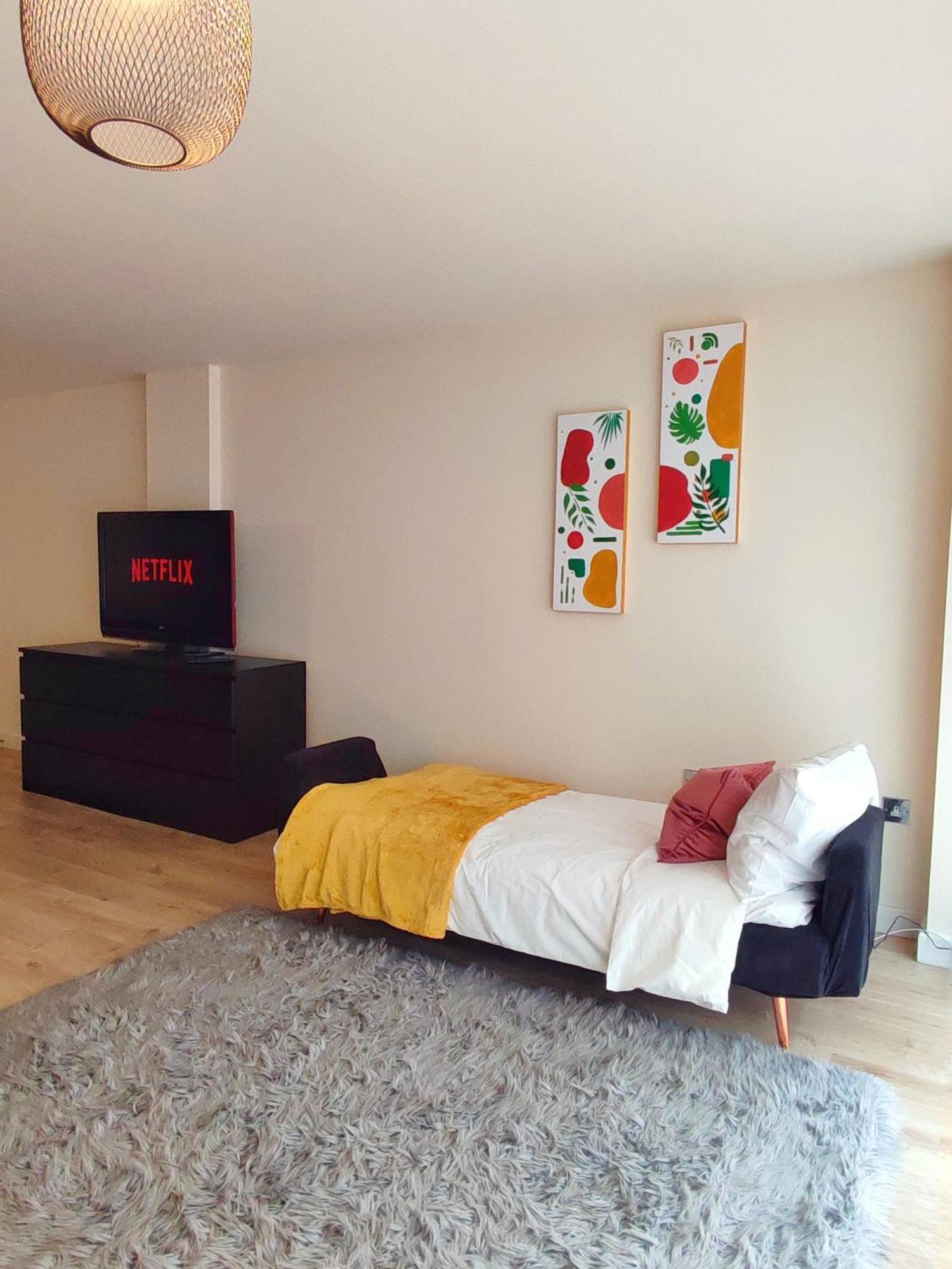 Duplex Apartment In Leeds With King Size Bed - Long Stay Rates Available Luaran gambar
